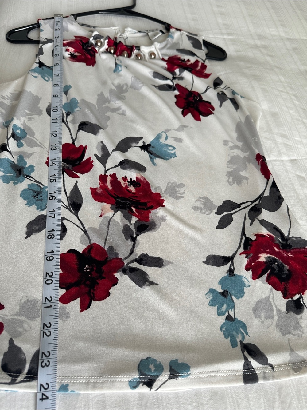 WHBM Sleeveless Grey Blue Red Floral Blouse Size Small - Picture 9 of 9
